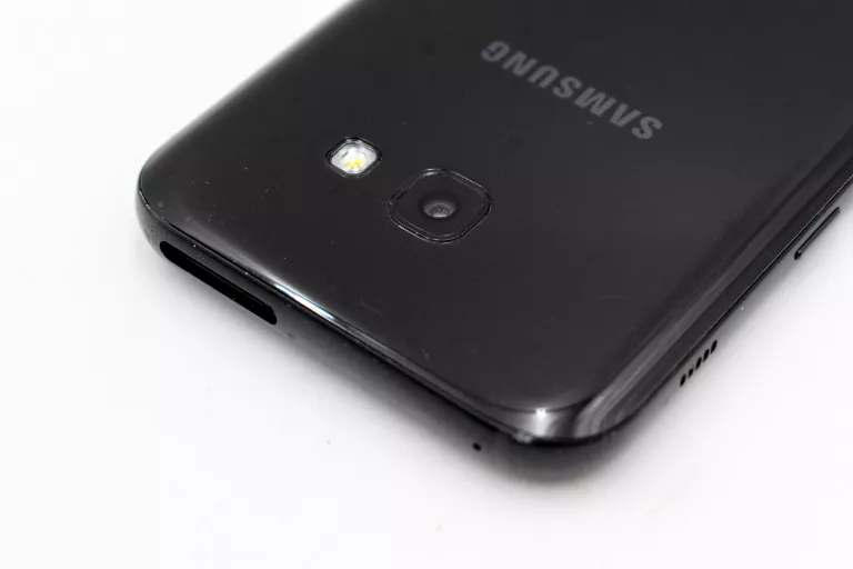 telefon-samsung-galaxy-a5-2017-3gb32gb-zbity-wbudowana-pamiec-202869-214197