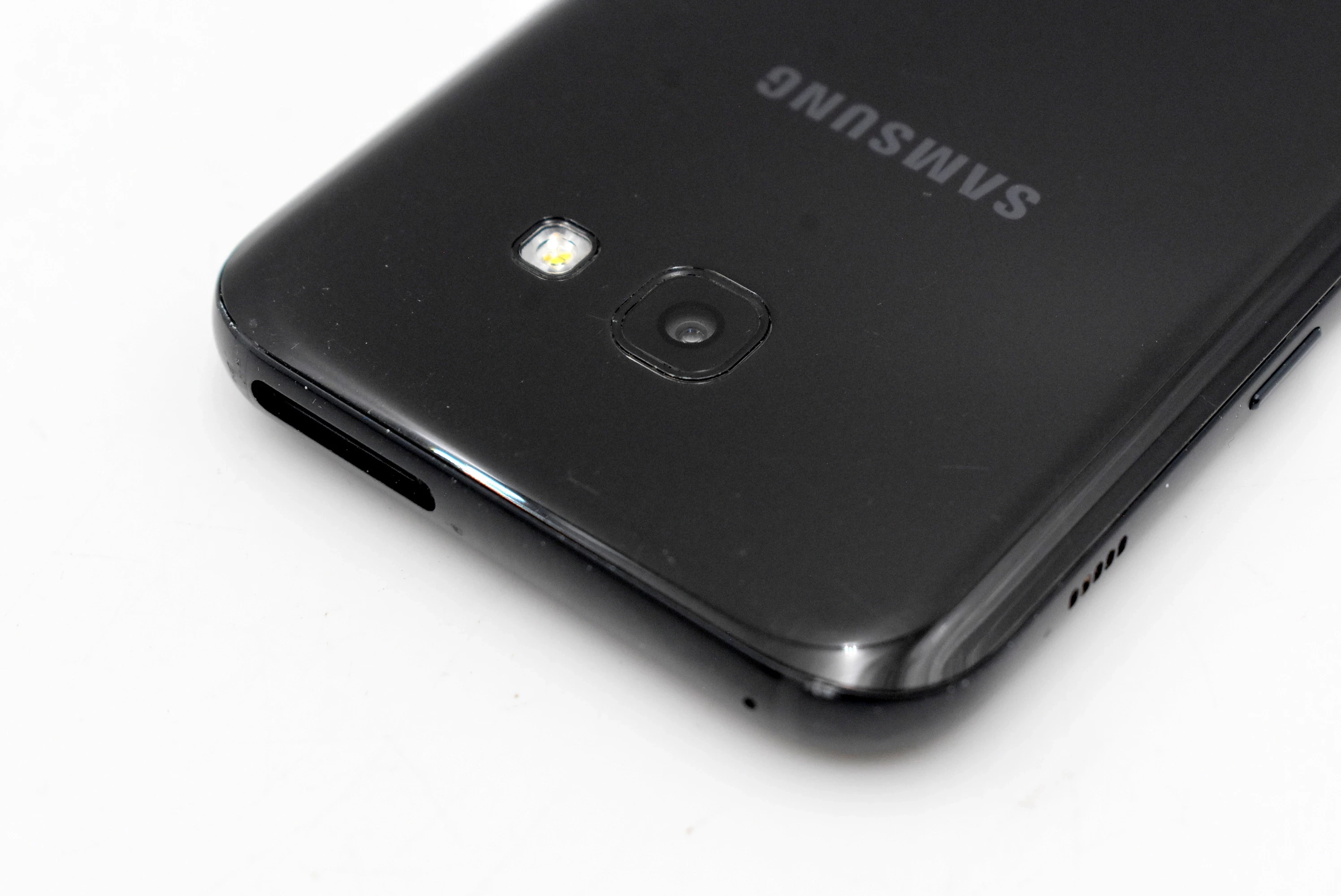 telefon-samsung-galaxy-a5-2017-3gb32gb-zbity-wbudowana-pamiec-202869-214197