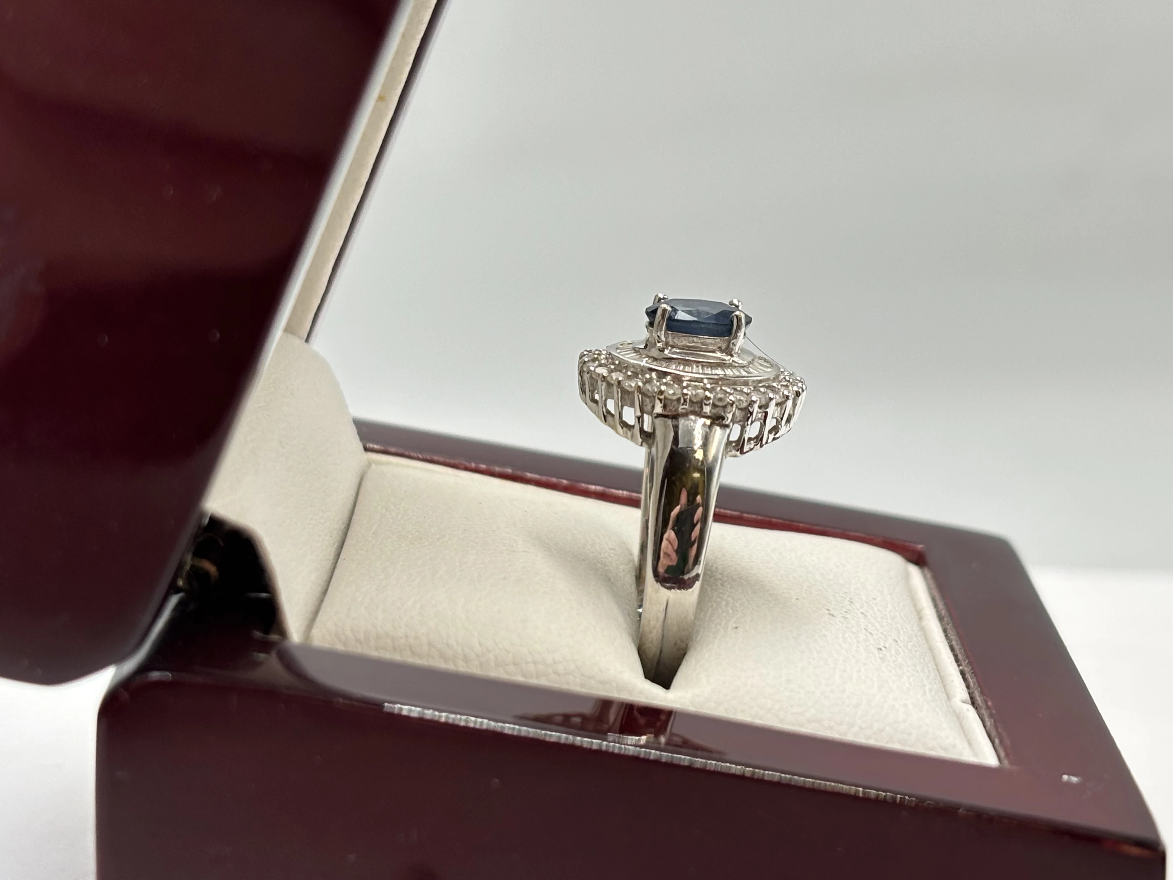 zloty-pierscionek-diamenty-szafir-18k-750-waga-503