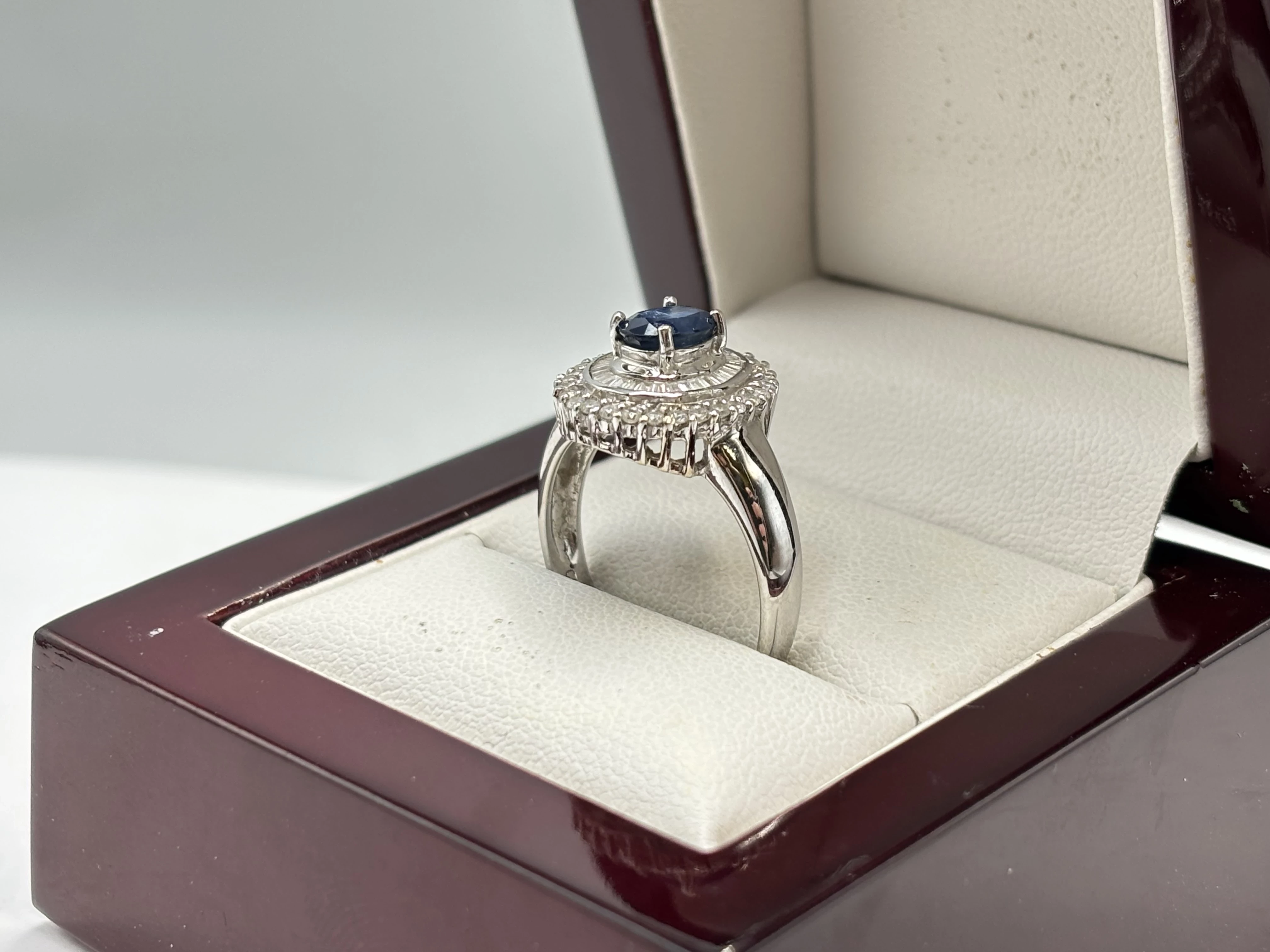 zloty-pierscionek-diamenty-szafir-18k-750-rodzaj-2205-2