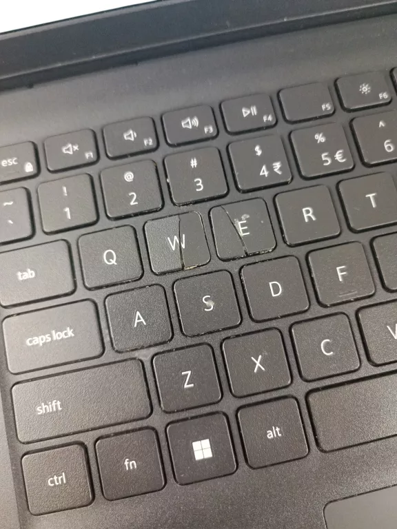 laptop-dell-inspirion-15-3525-ladowarka-pudelko-przekatna-ekranu-156