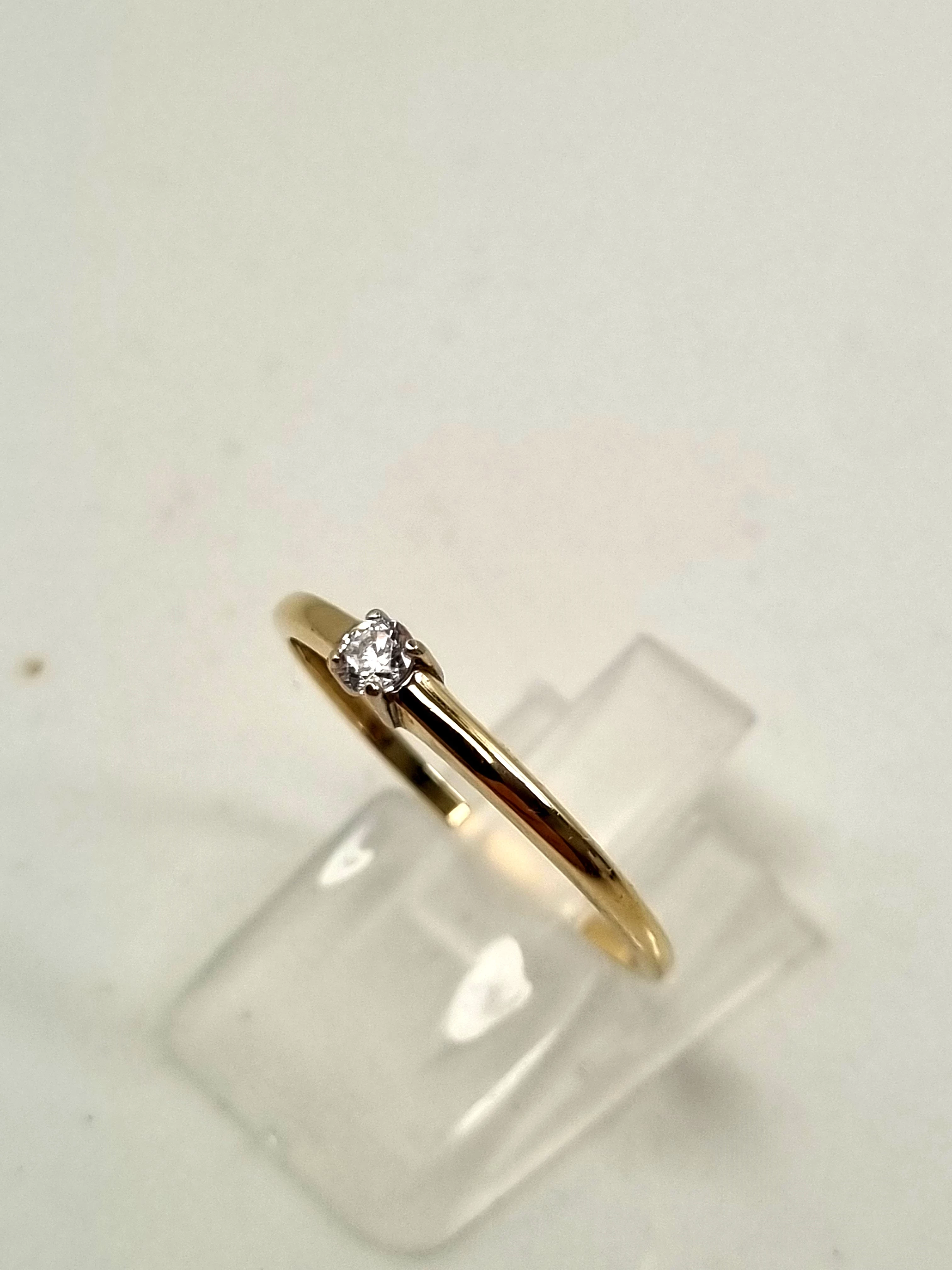 zloty-pierscionek-cyrkonia-333-085g-r18-ean-gtin-5900025390924