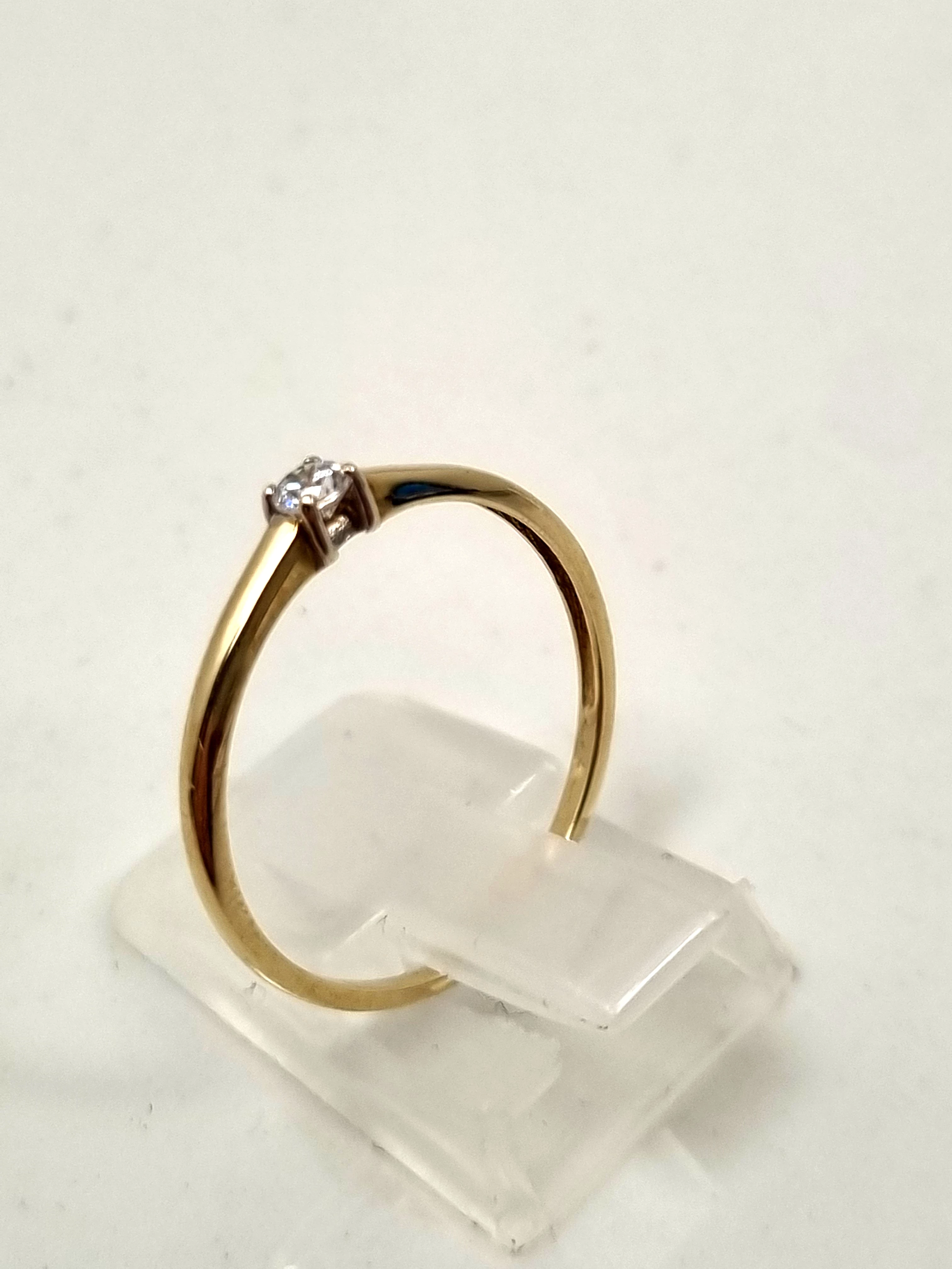 zloty-pierscionek-cyrkonia-333-085g-r18-stan-11323-2