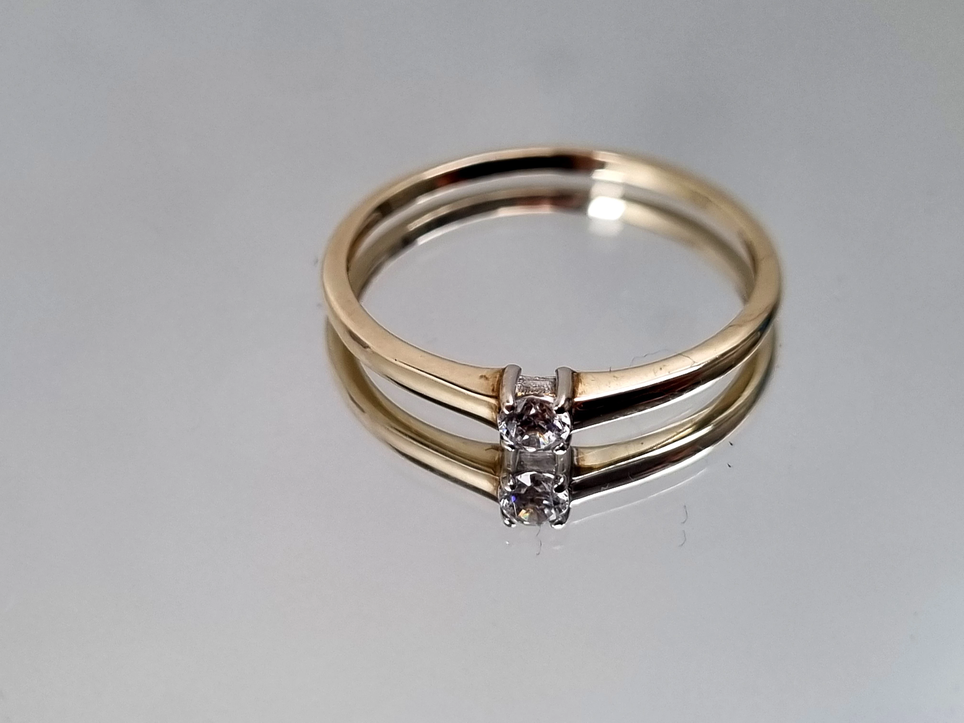 zloty-pierscionek-cyrkonia-333-085g-r18-material-15835-2