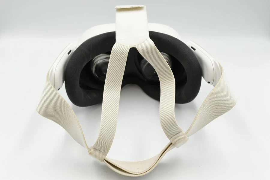 konsola-meta-quest-3s-128gb-gogle-okulary-vr-2-kontrolery-waga-produktu-z-opakowaniem-jednostkowym-1400