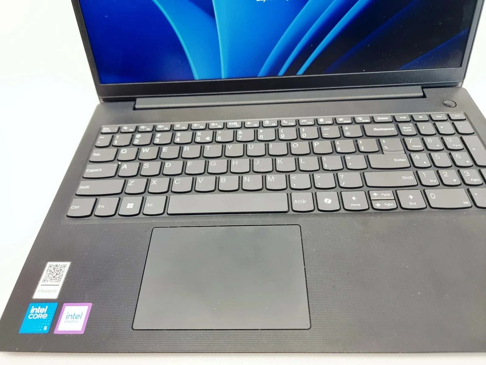 laptop-lenovo-v15-g5-kod-producenta-83hf0032pb