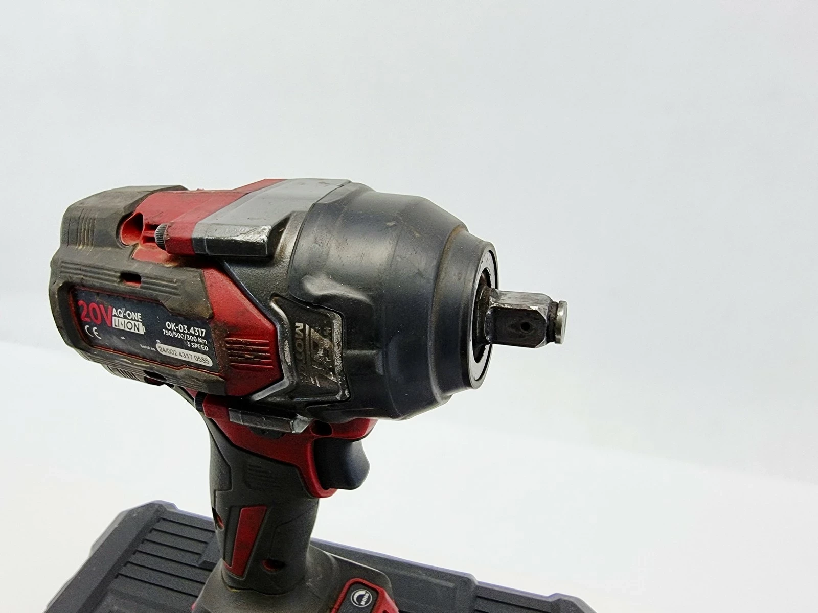 ok-034317-klucz-udarowy-750-nm-kpl-z-akumulatorem-rooks-zasilanie-209202-1769478