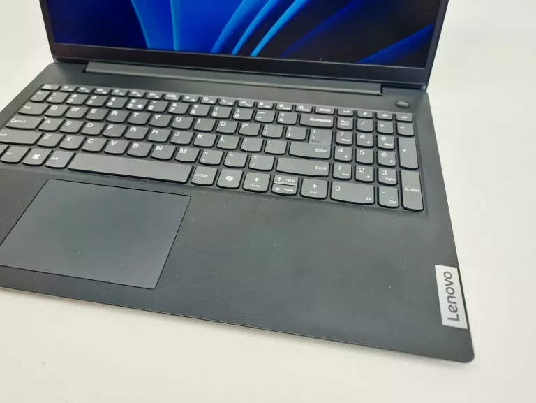 laptop-lenovo-v15-g5-przekatna-ekranu-1560