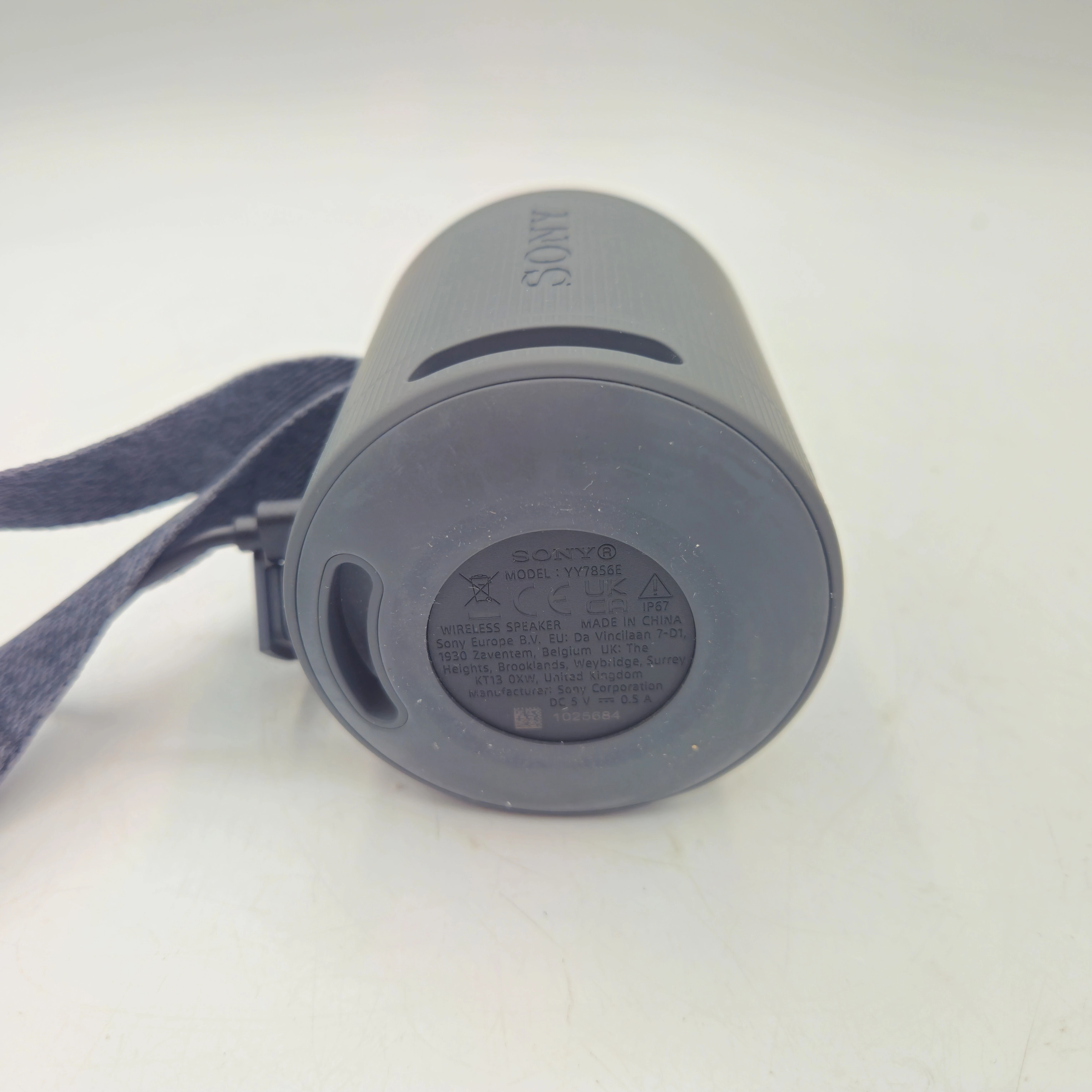 glosnik-przenosny-sony-srs-xb100-czarny-5-w-moc-500