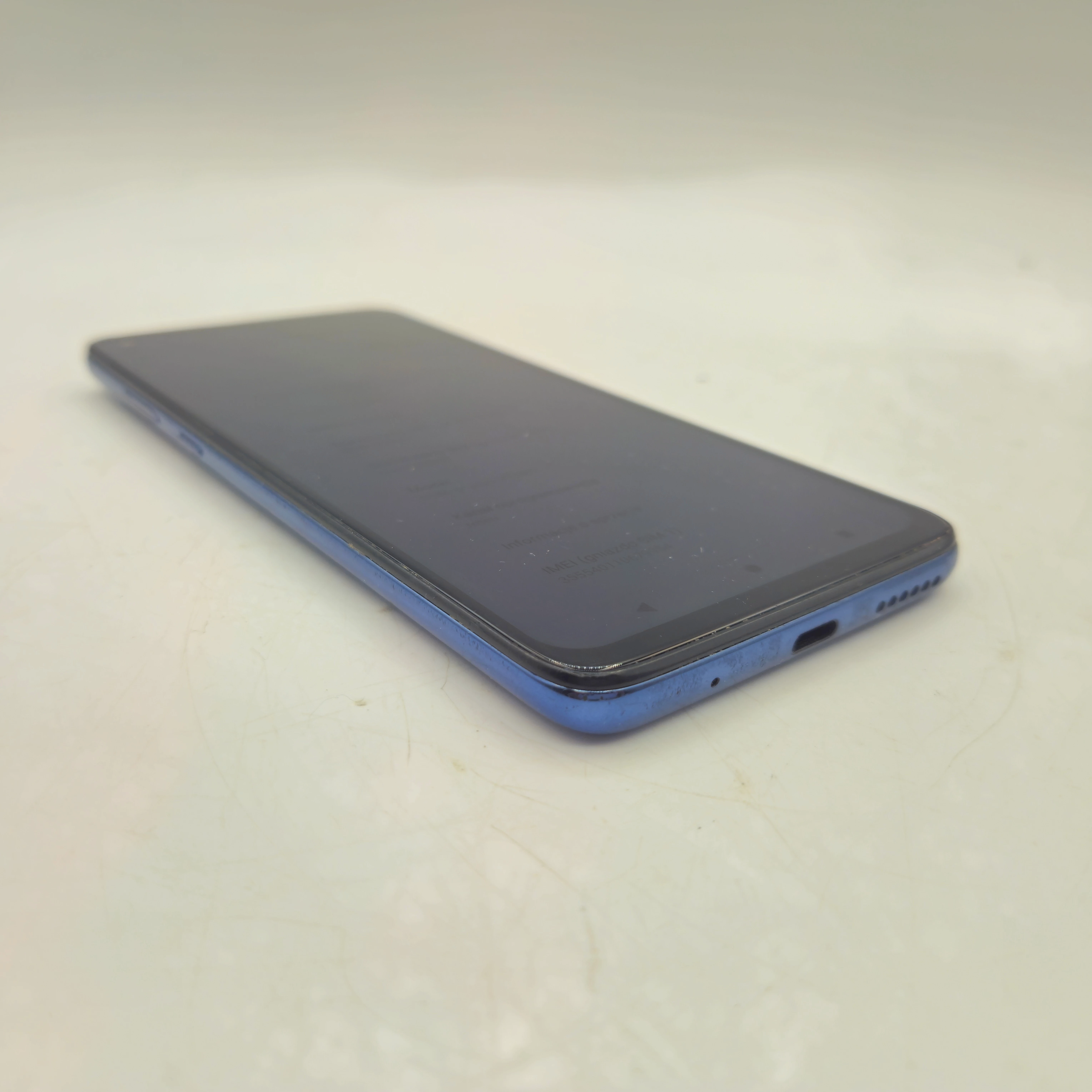 motorola-moto-g9-plus-4glte-4128gb-niebieski-przekatna-ekranu-653