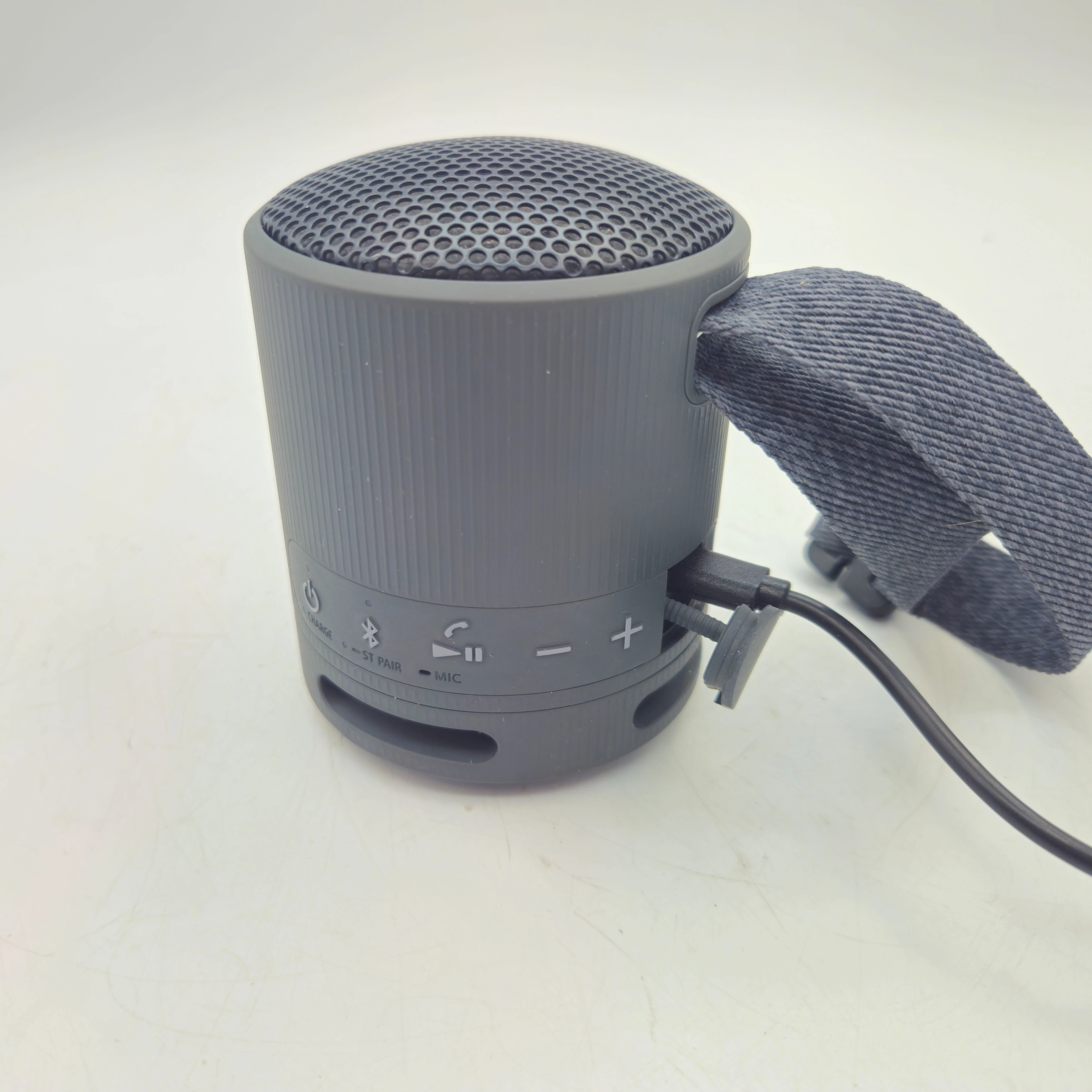 glosnik-przenosny-sony-srs-xb100-czarny-5-w-ean-gtin-4548736146129