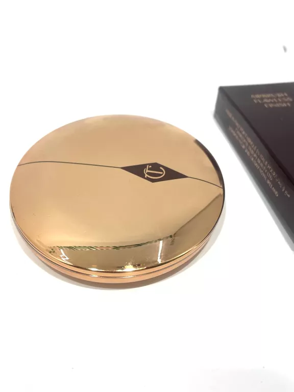 puder-charlotte-tilbury-1-fair-rodzaj-129877-2