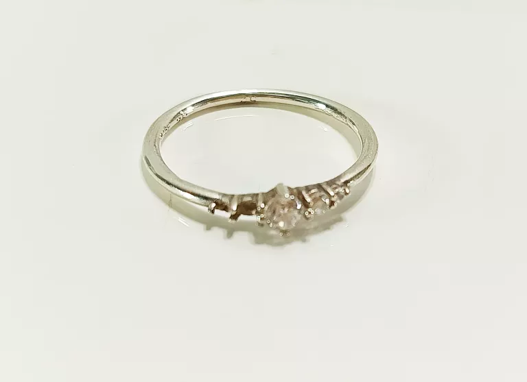 srebrny-pierscionek-r12-p925-cyrkonie-opis-kamien-17088-128