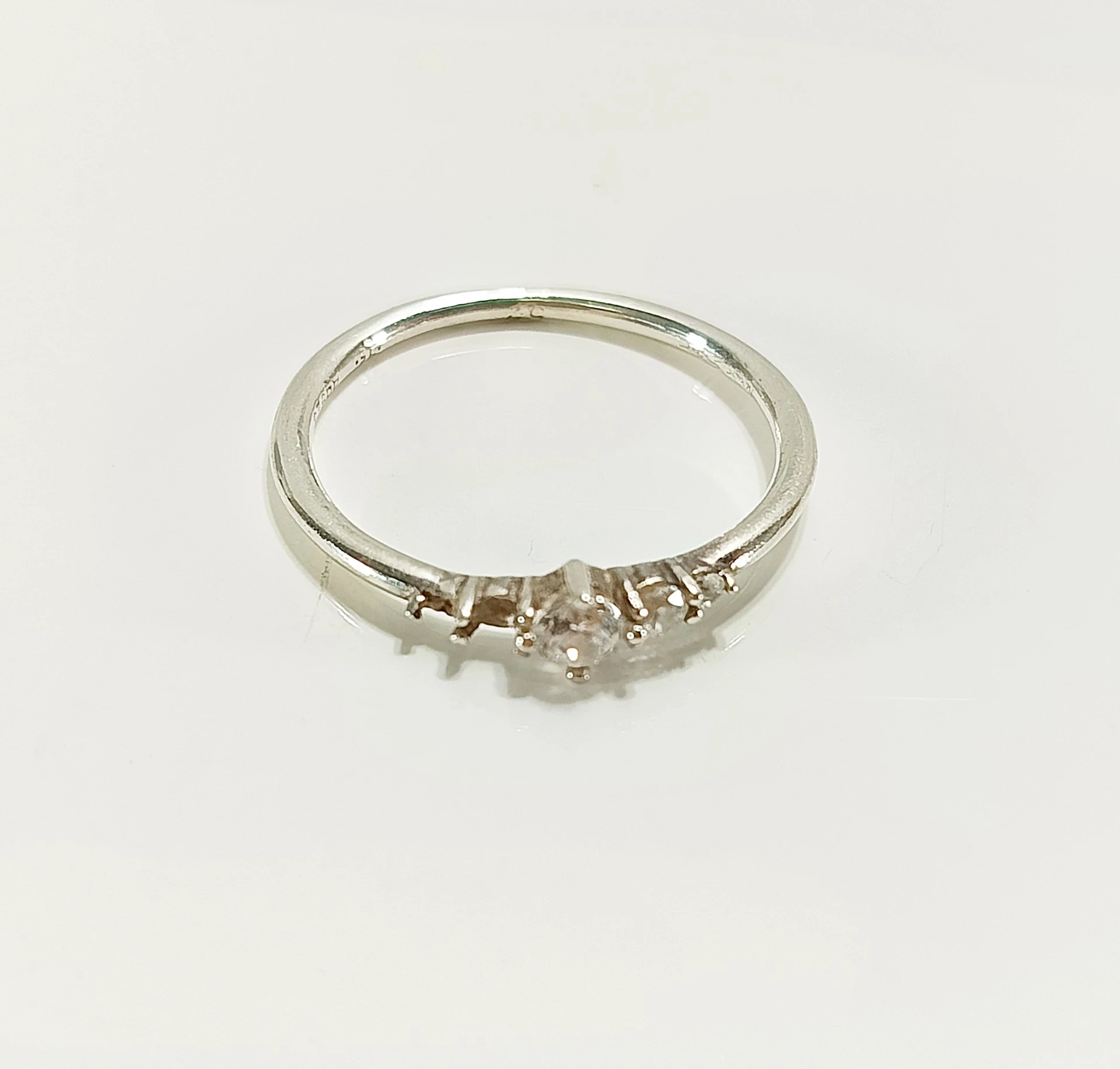 srebrny-pierscionek-r12-p925-cyrkonie-opis-material-15835-4