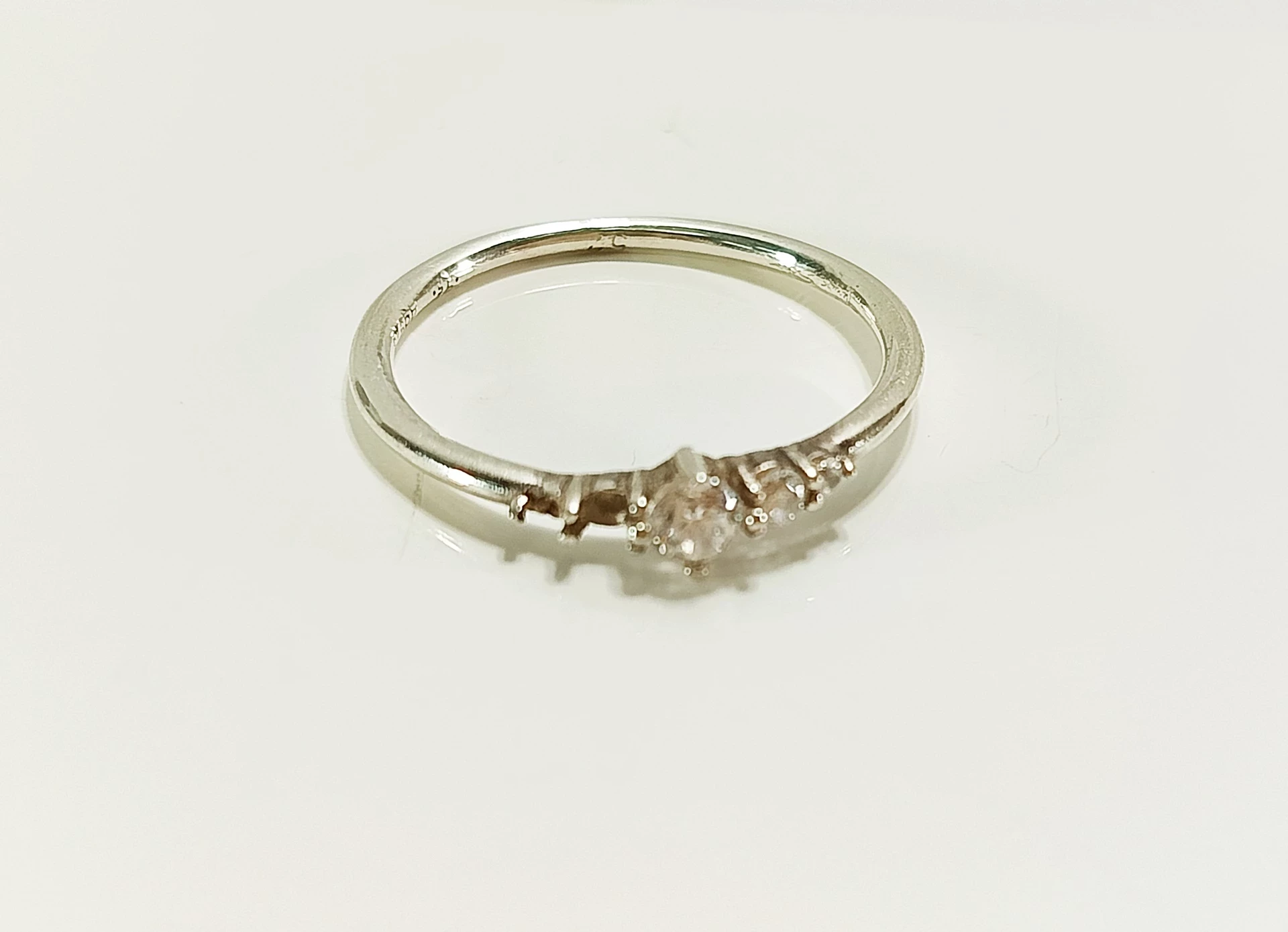 srebrny-pierscionek-r12-p925-cyrkonie-opis-kamien-17088-128