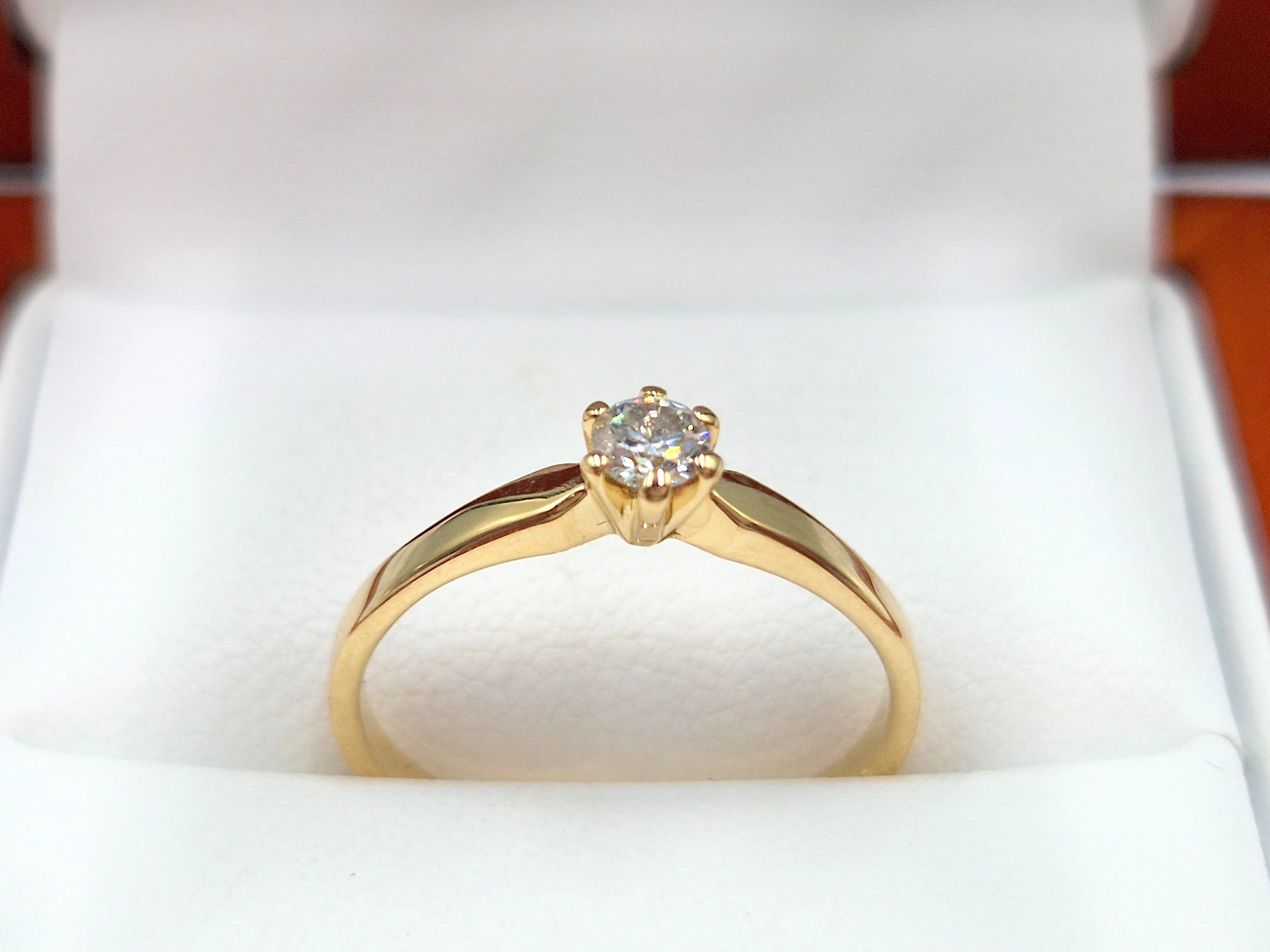 wyrob-jubilerski-uzywany-zloty-pierscionek-z-diamentem-stan-11323-2