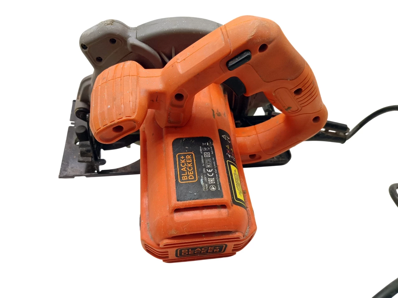 pilarka-tarczowa-blackdecker-cs1250l-srednica-otworu-pily-1600