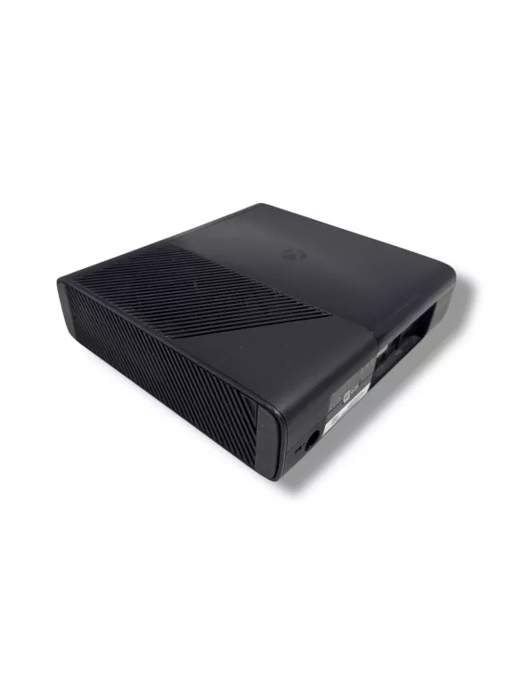 konsola-xbox-360-e-4gb-3-pady-wersja-konsoli-205974-225546