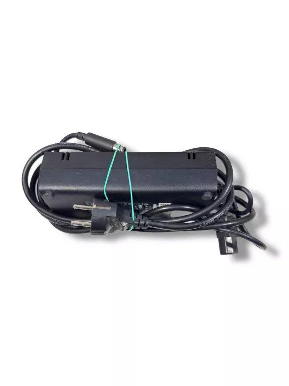 konsola-xbox-360-e-4gb-3-pady-kolor-249512-1647413