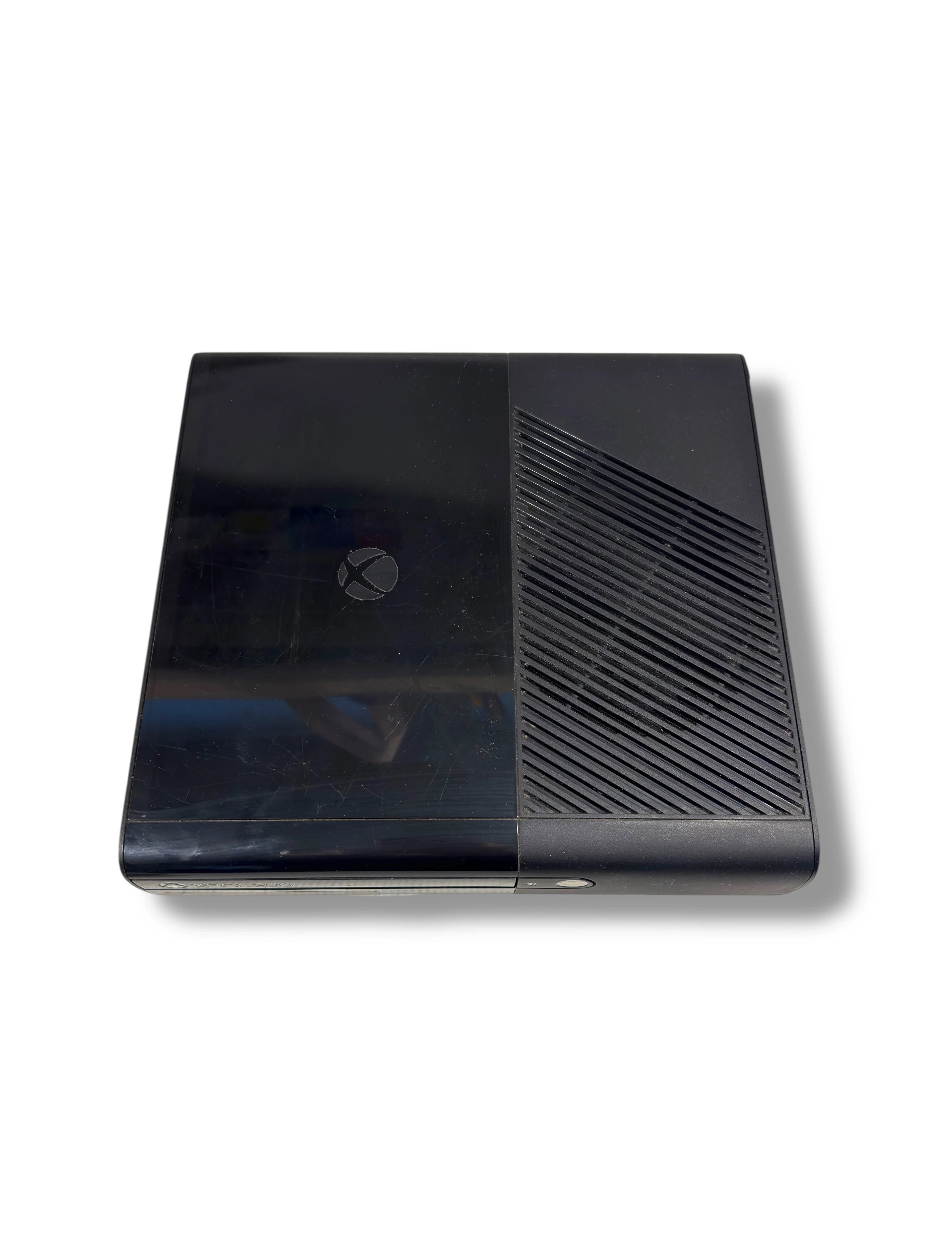 konsola-xbox-360-e-4gb-3-pady-ean-gtin-59072768