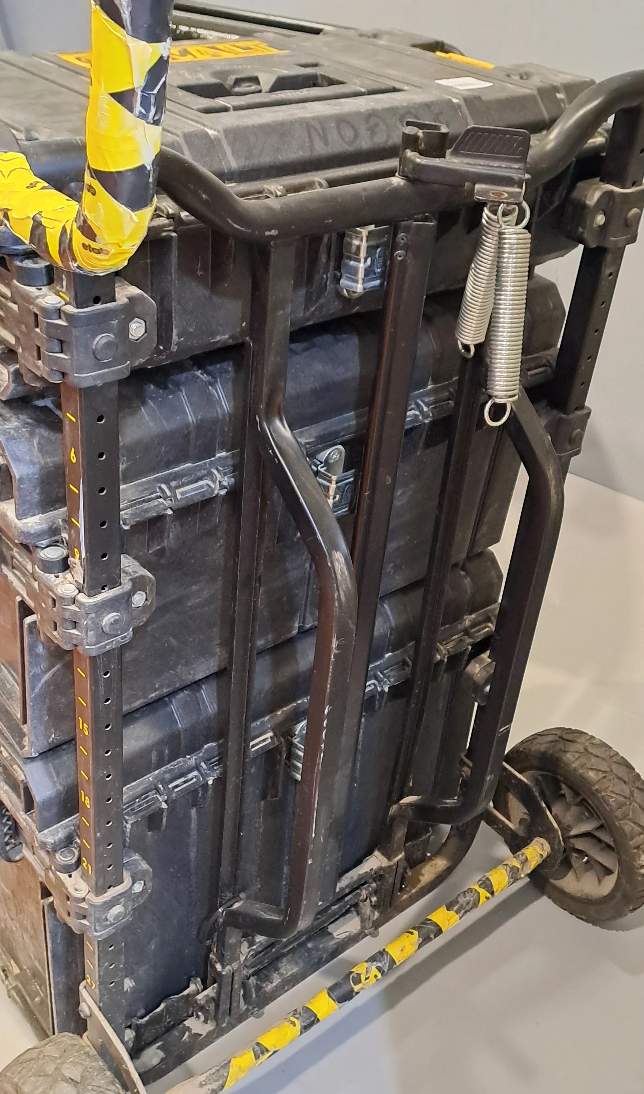 transporter-dewalt-dwst834011-4w1-stan-11323-2