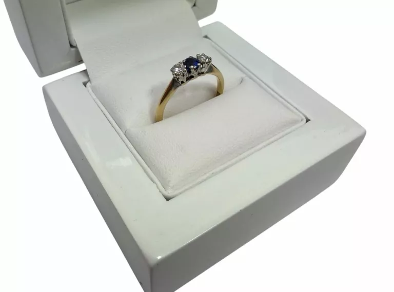 zloty-pierscionek-z-szafirem-i-diamentami-750-242g-r16-rodzaj-2205-2