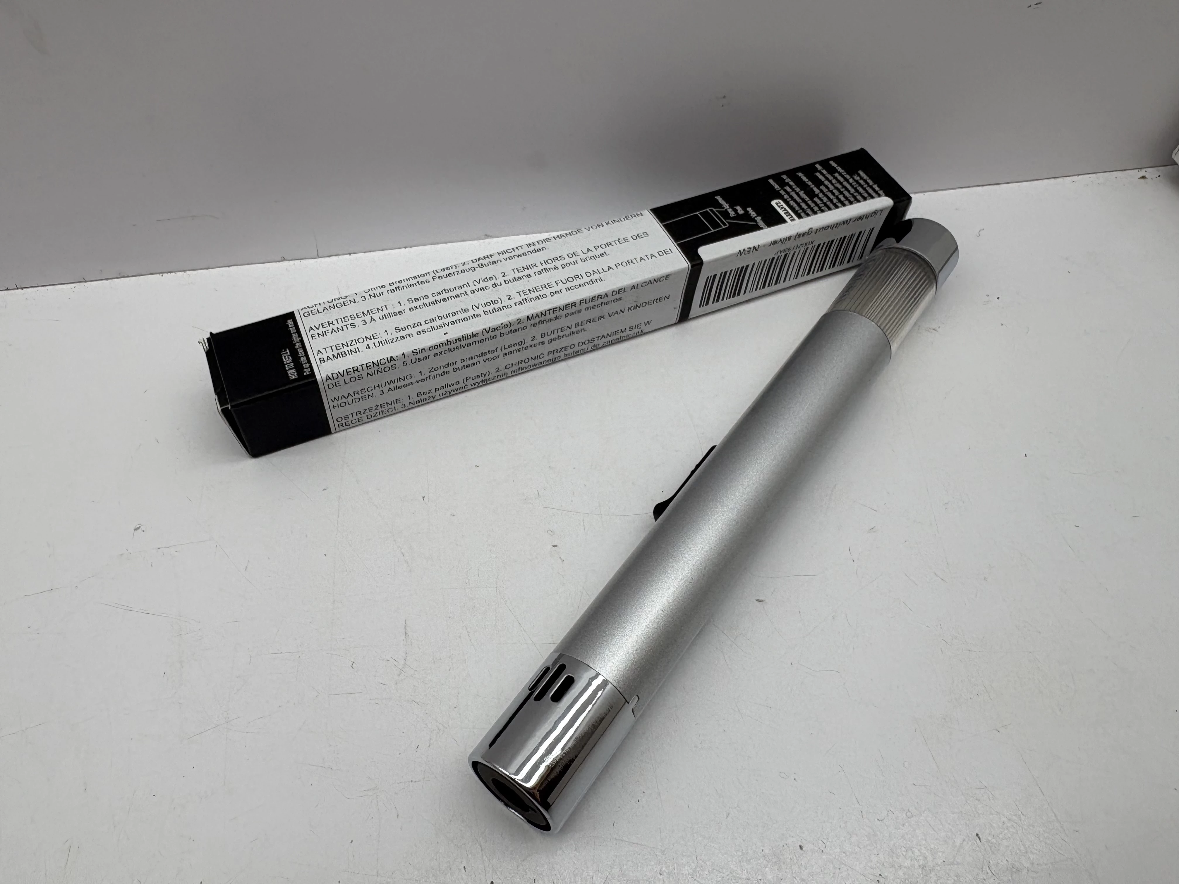 zapalniczka-zarowa-srebrna-marka-248811-1939101