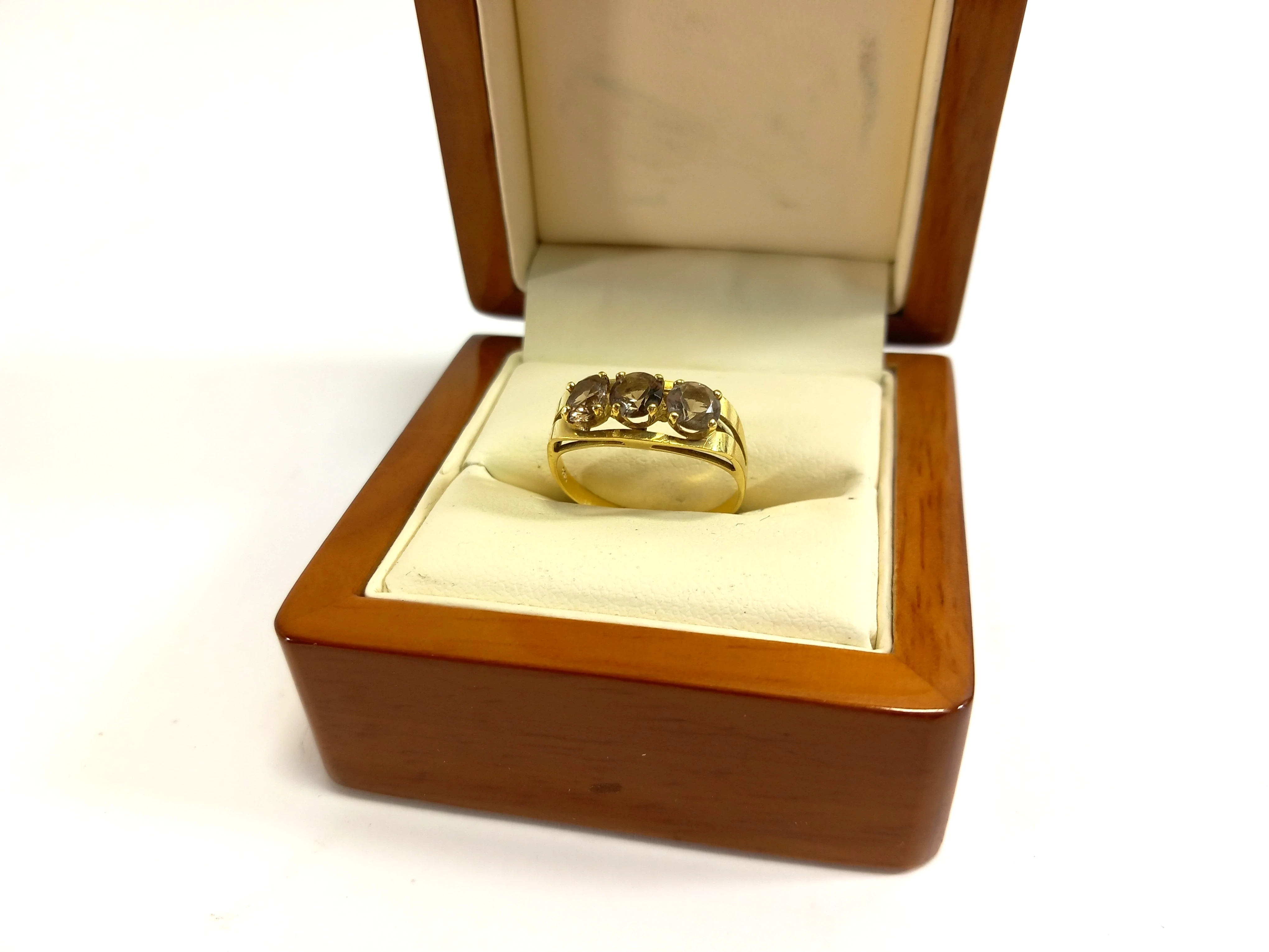 uroczy-zloty-pierscionek-z-trzema-oczkami-pr-585-r19-sliczny-stan-11323-253806