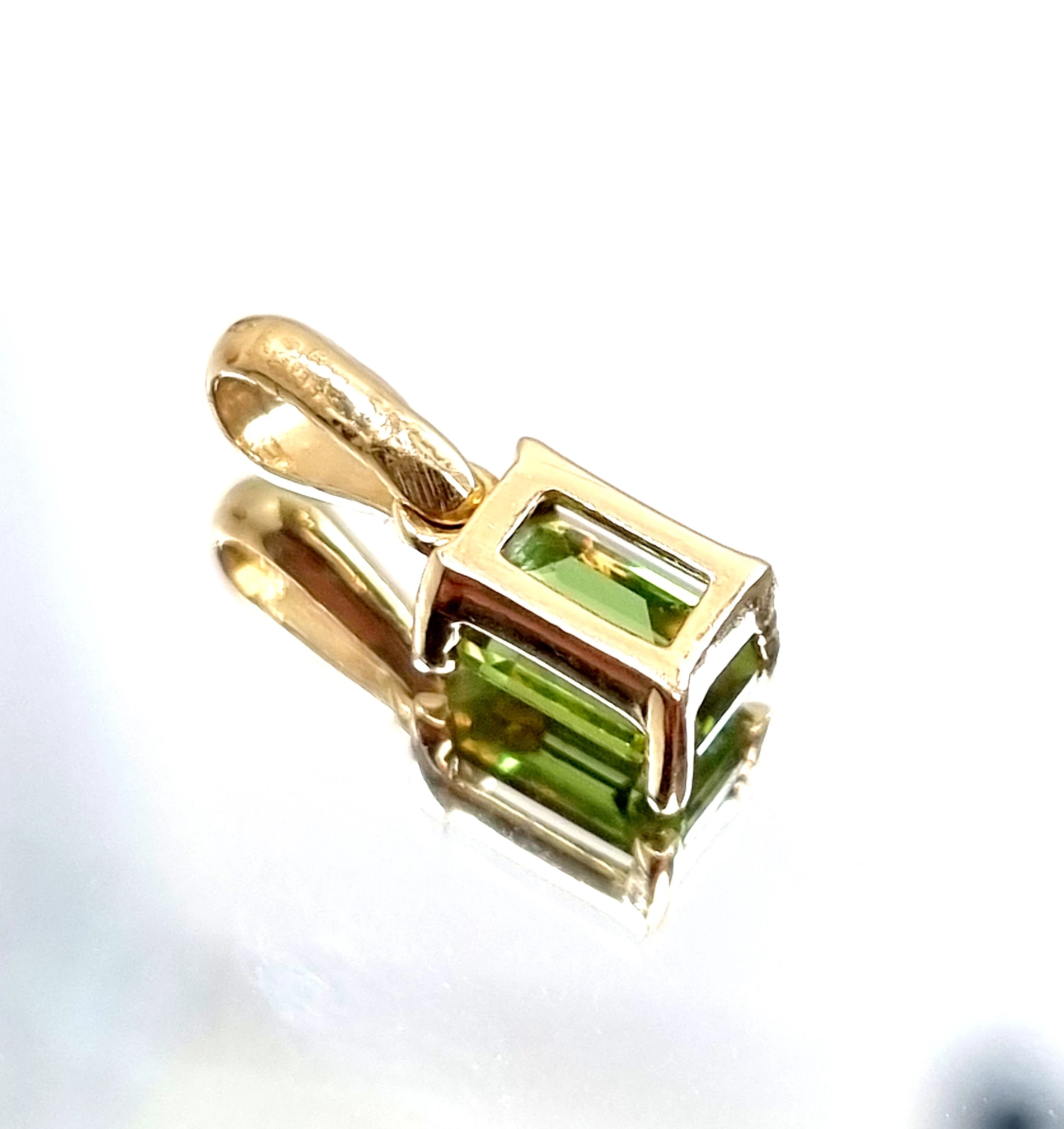 zlota-zawieszka-585-065g-kamien-17088-128