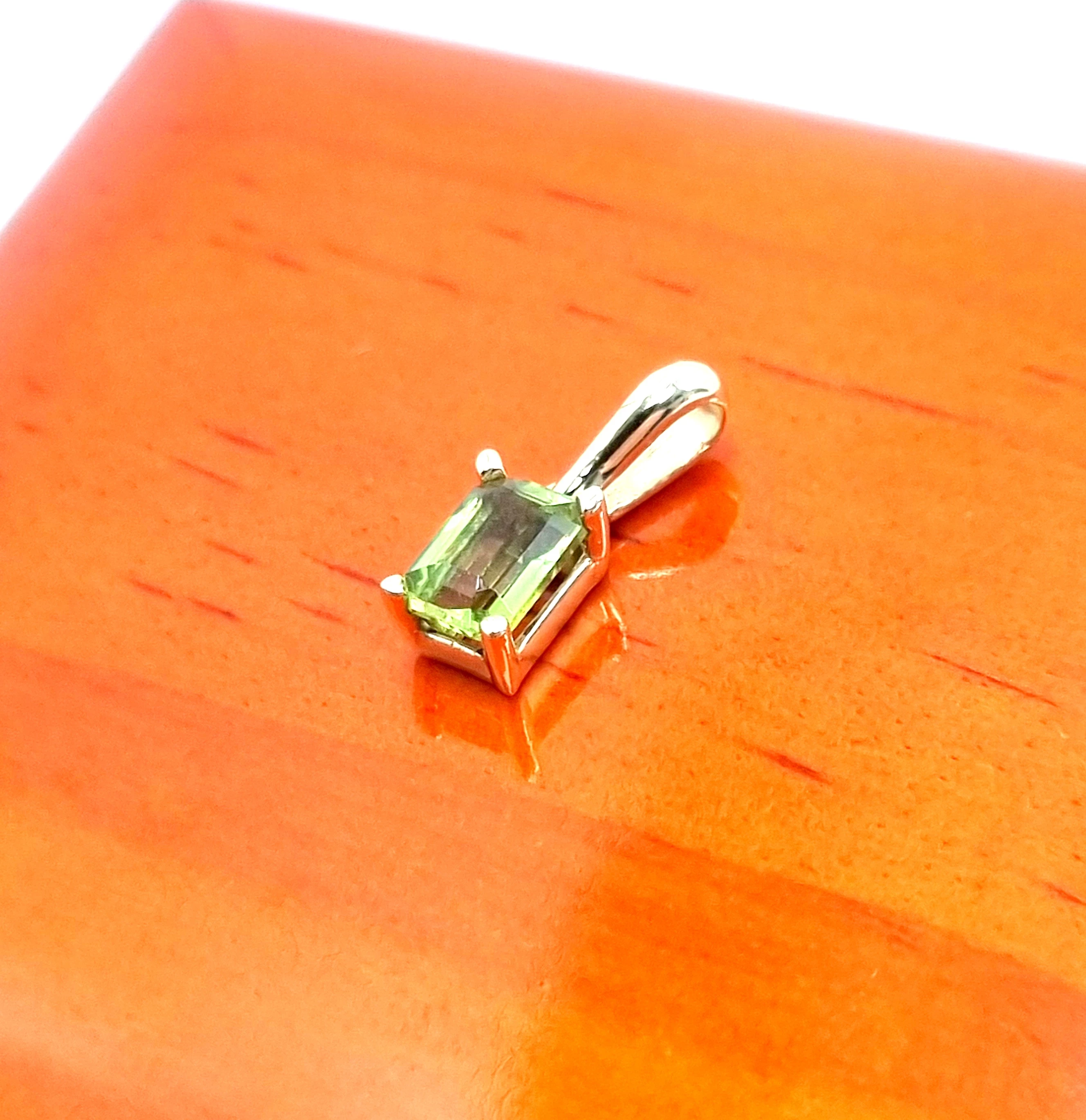 zlota-zawieszka-585-065g-motyw-129129-246990