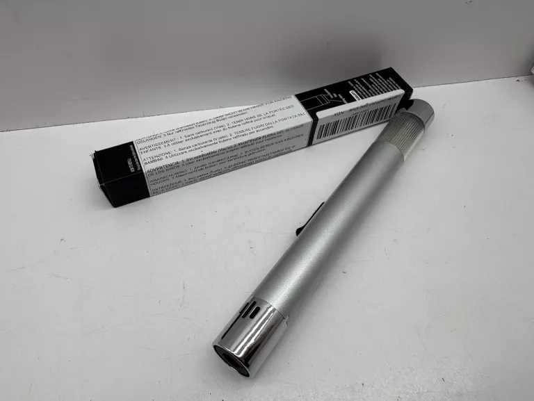 zapalniczka-zarowa-srebrna-marka-248811-1939101