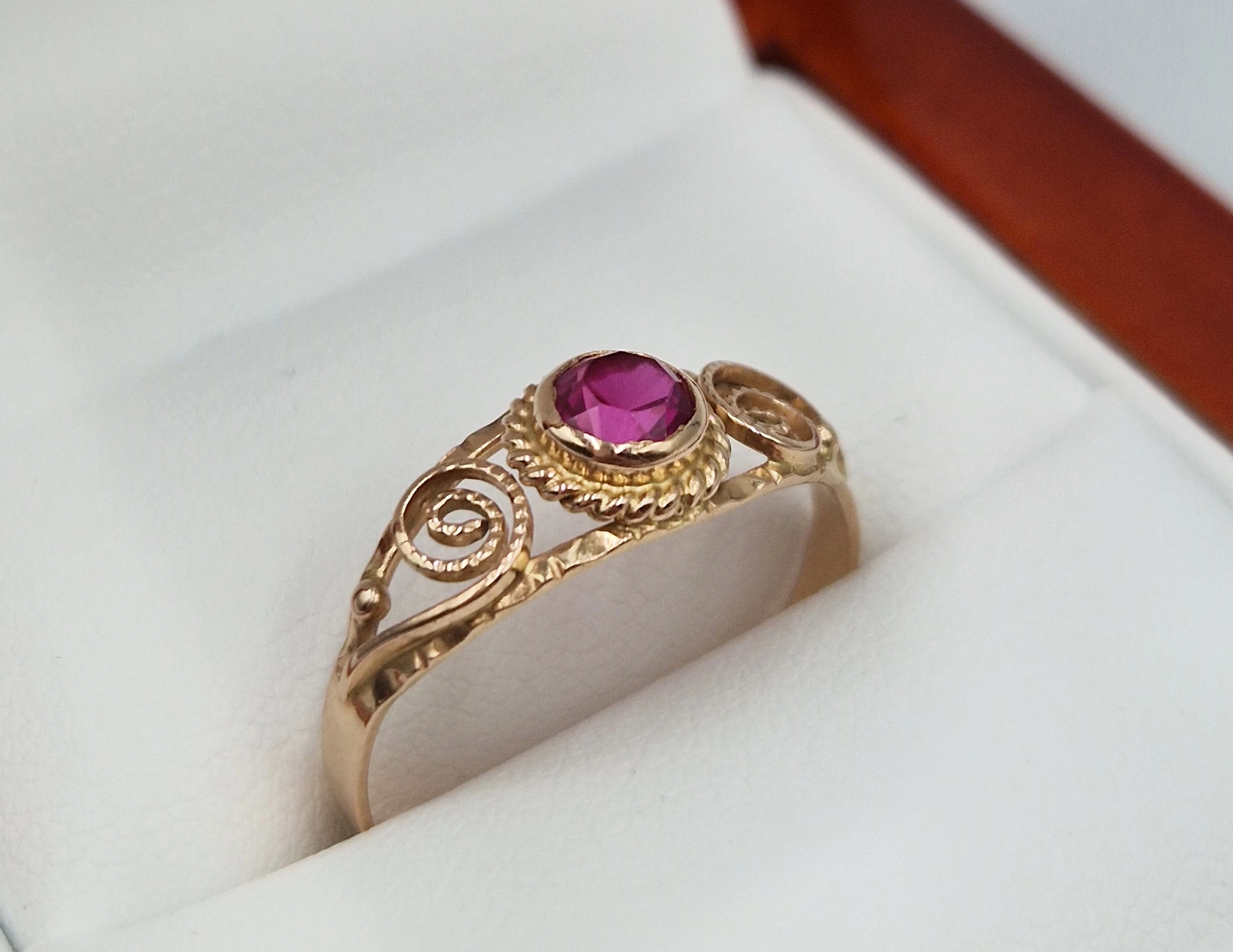 zloty-pierscionek-p585-w163-r16-rozowe-oczko-stan-11323-2