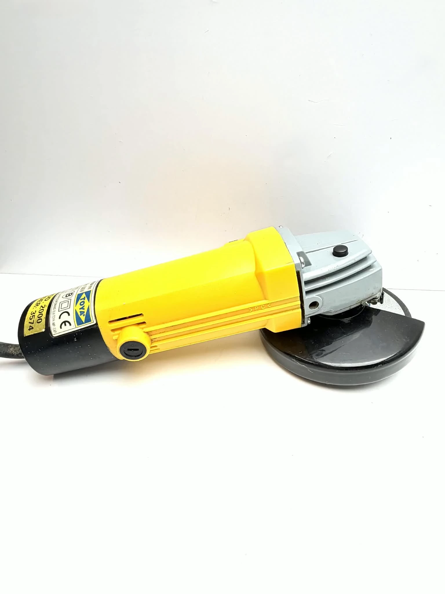 szlifierka-katowa-toya-79101-500w-kod-producenta-79101