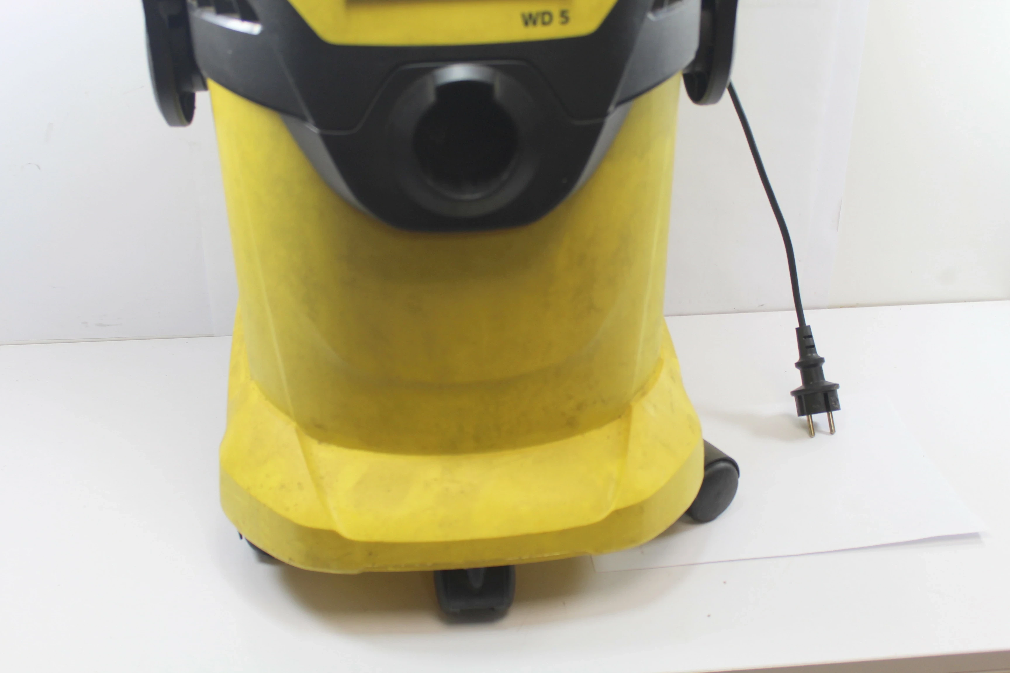 odkurzacz-karcher-wd-5-stan-11323-2
