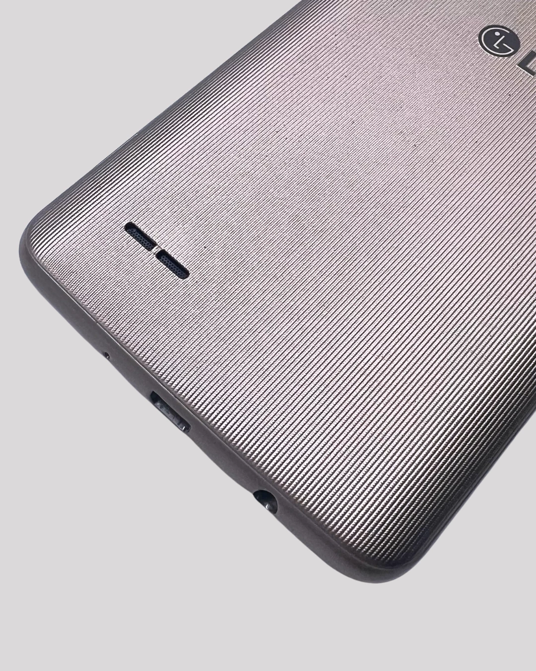 smartfon-lg-k8-lte-15-gb-16-gb-4g-lte-zloty-kod-producenta-m200e