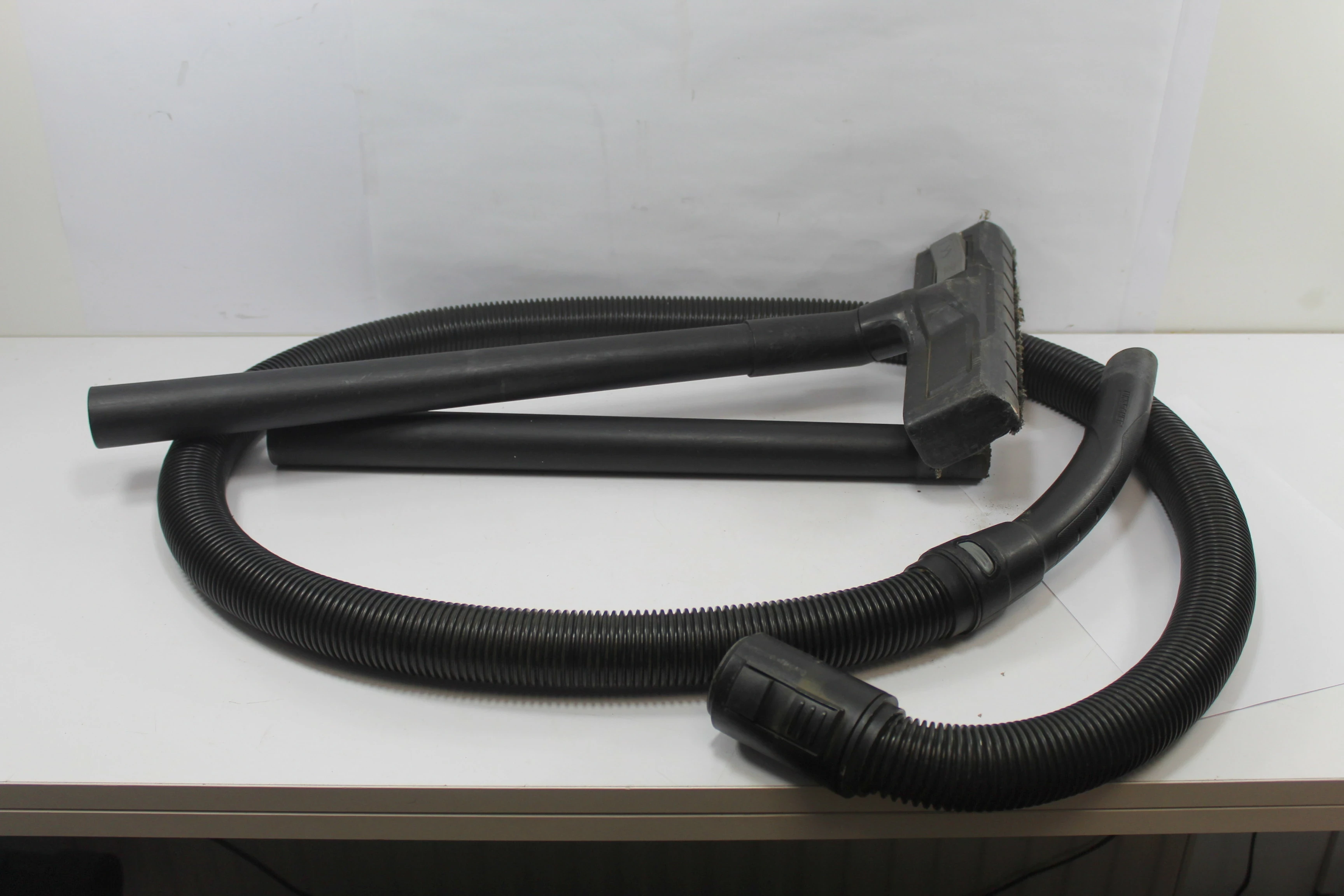 odkurzacz-karcher-wd-5-maksymalna-moc-110000