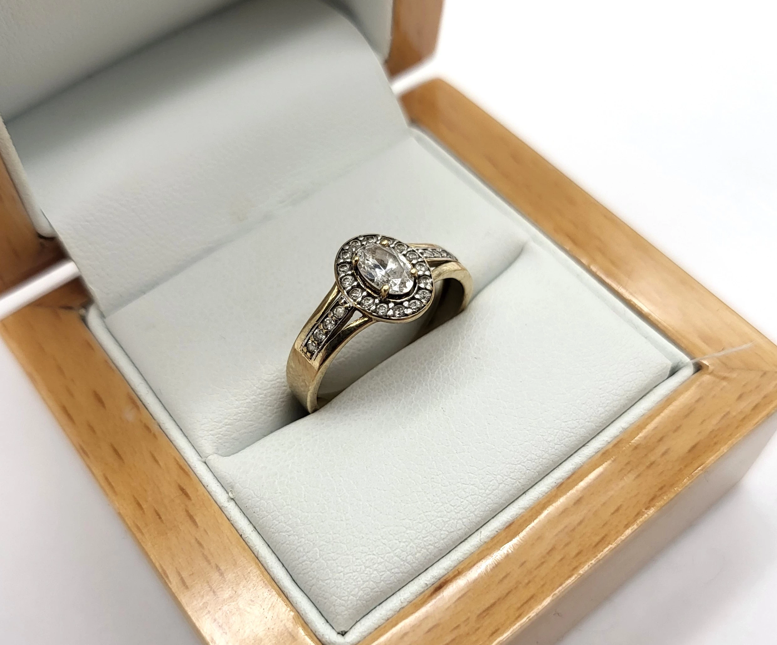 piekny-zloty-pierscionek-r17-stan-11323-2