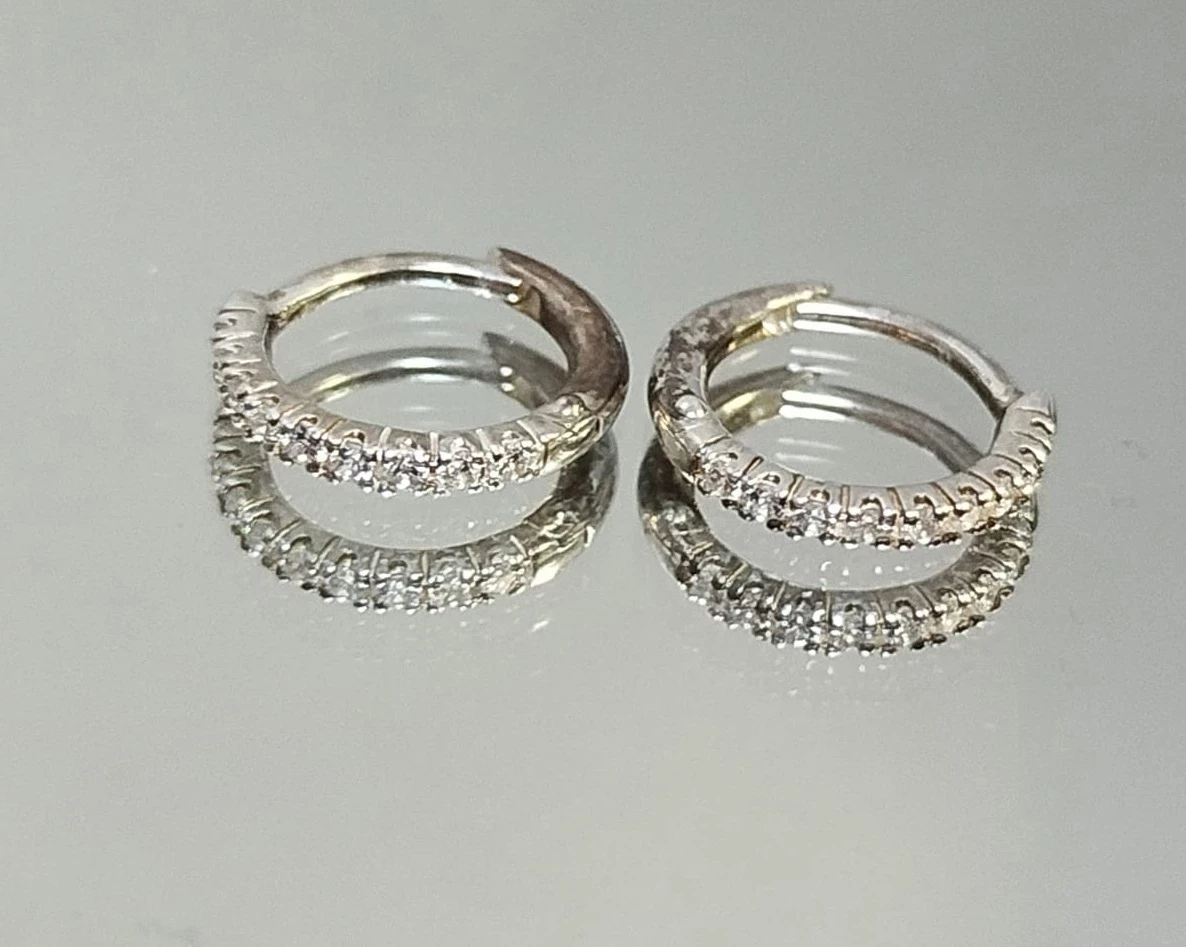 srebrne-kolczyki-kolka-z-bialymi-cyrkoniami-thomas-sabo-waga-110-g-rodzaj-zapiecia-2207-3