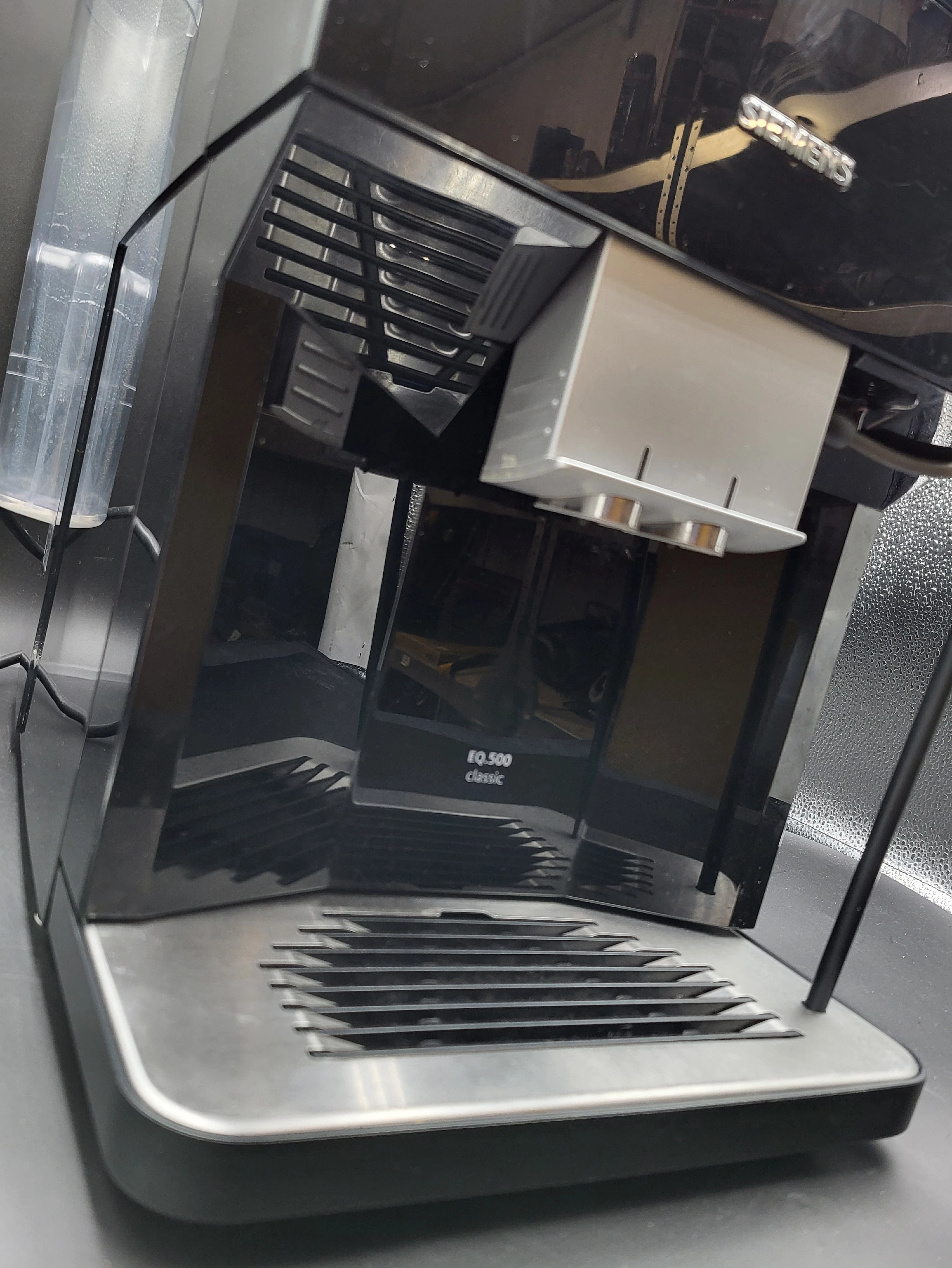 ekspres-siemens-eq500-tp503r09-1500w-super-stan-6-roznych-kaw-rodzaje-kawy-246269-2