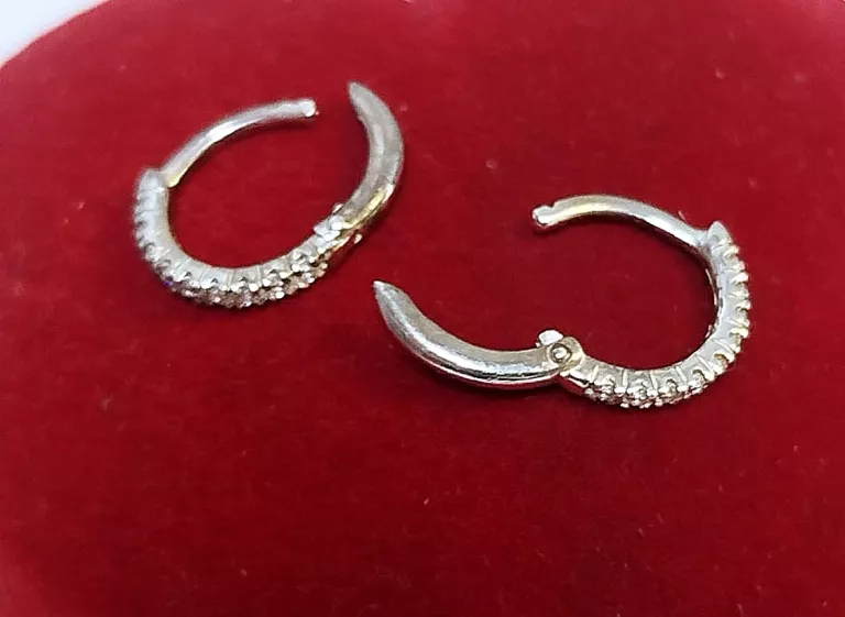 srebrne-kolczyki-kolka-z-bialymi-cyrkoniami-thomas-sabo-waga-110-g-material-15835-4