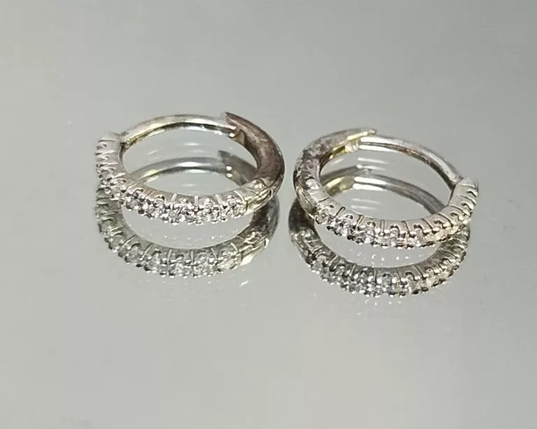 srebrne-kolczyki-kolka-z-bialymi-cyrkoniami-thomas-sabo-waga-110-g-rodzaj-zapiecia-2207-3