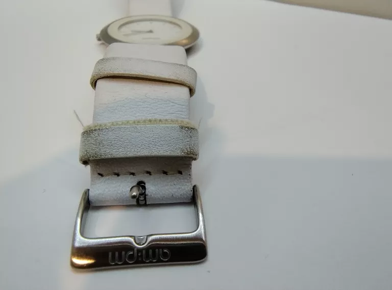 zegarek-damski-ampm-bn-ksztalt-koperty-129223-2