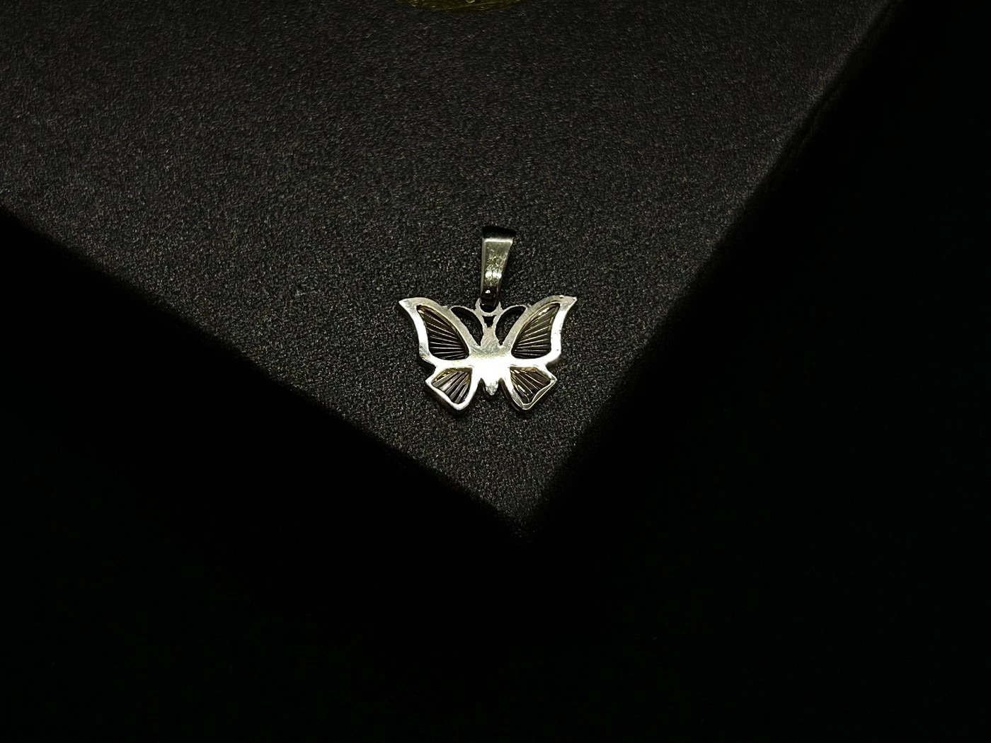 zlota-zawieszka-motyl-p585-w-080g-jagiellonska-2-zabrze-sj