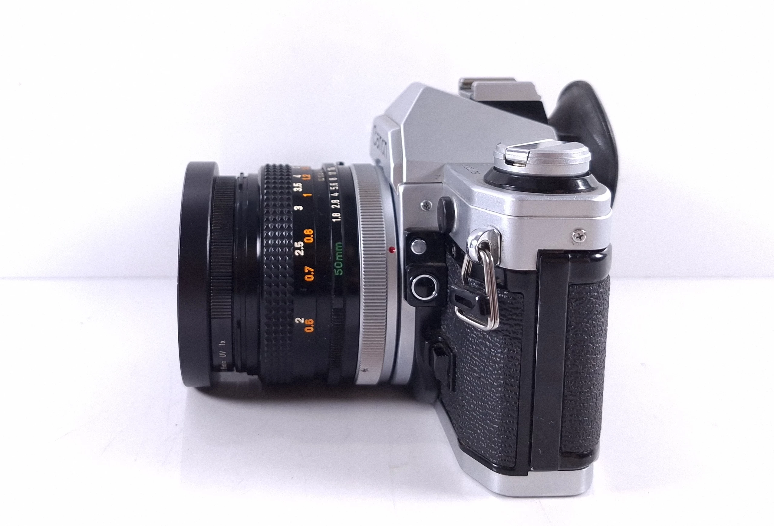 aparat-analogowy-canon-ae-1-obiektyw-model-ae-1