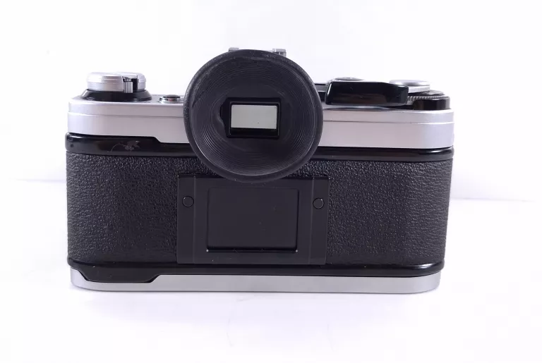 aparat-analogowy-canon-ae-1-obiektyw-kod-producenta-2094857