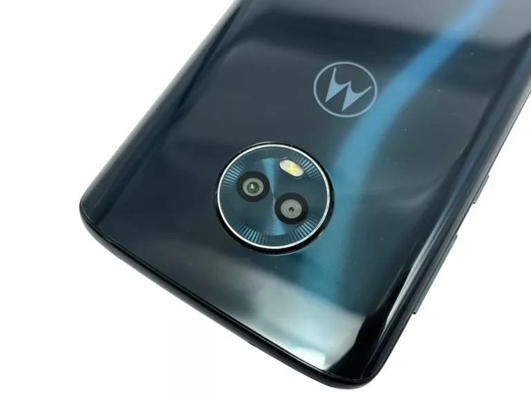 telefon-motorola-g6-play-332gb-57-4000mah-przekatna-ekranu-570