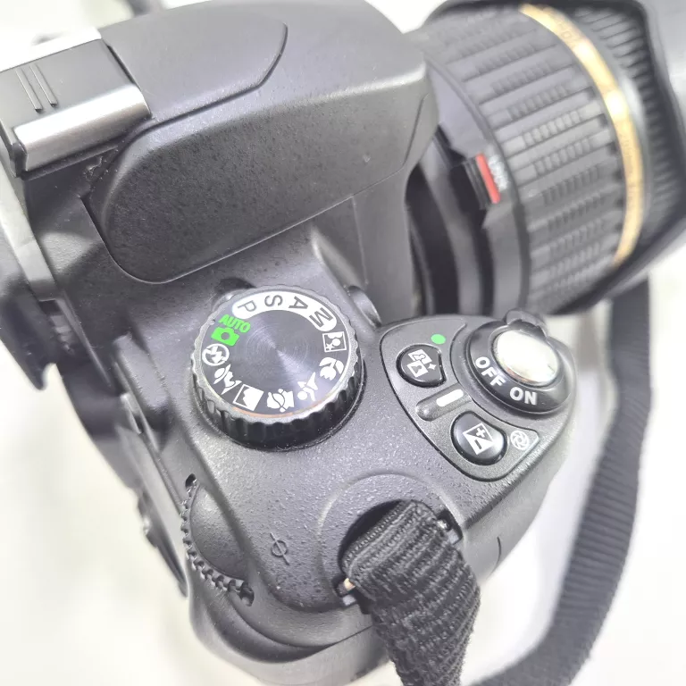 lustrzanka-nikon-d60-obiektyw-nikkor-18-200-rozmiar-matrycy-206882-228774