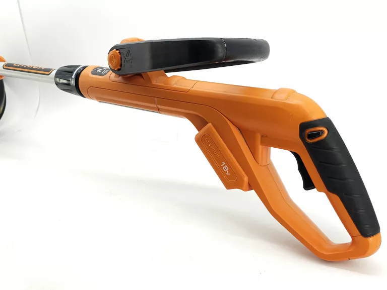 podkaszarka-blackdecker-glc1823l-body-waga-narzedzia-240