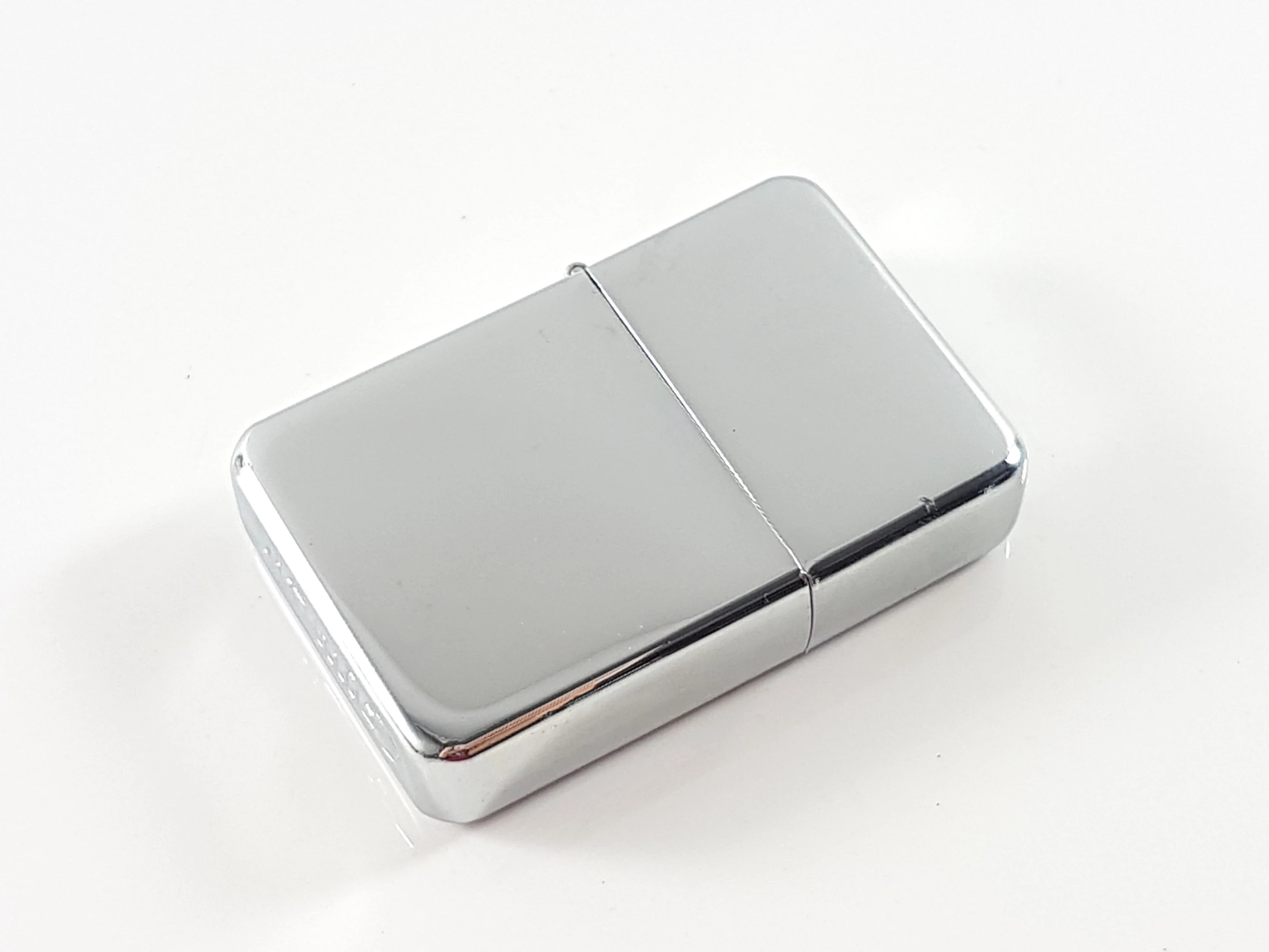 zapalniczka-benzynowa-atomic-waga-produktu-z-opakowaniem-jednostkowym-0055