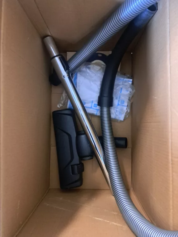 odkurzacz-electrolux-easy-go-stan-11323-2